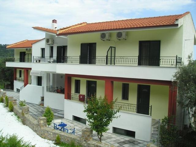 Golden Beach Inn Chrysi Ammoudia Bagian luar foto