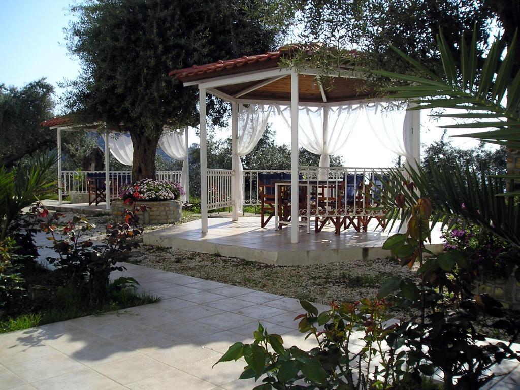 Golden Beach Inn Chrysi Ammoudia Ruang foto