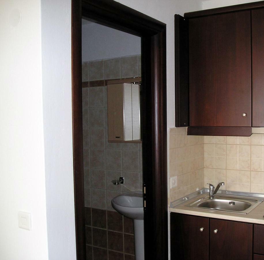 Golden Beach Inn Chrysi Ammoudia Bagian luar foto