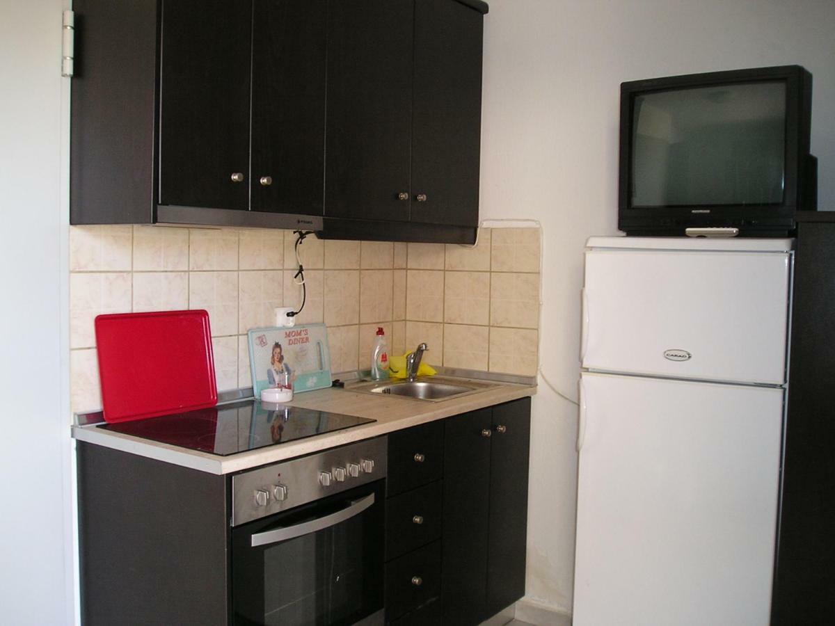 Golden Beach Inn Chrysi Ammoudia Bagian luar foto